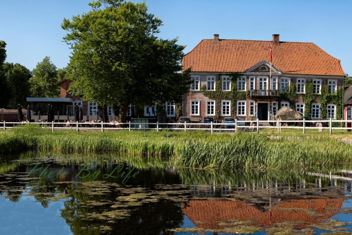 Den Gamle Kro Ved Gram Slot エクステリア 写真