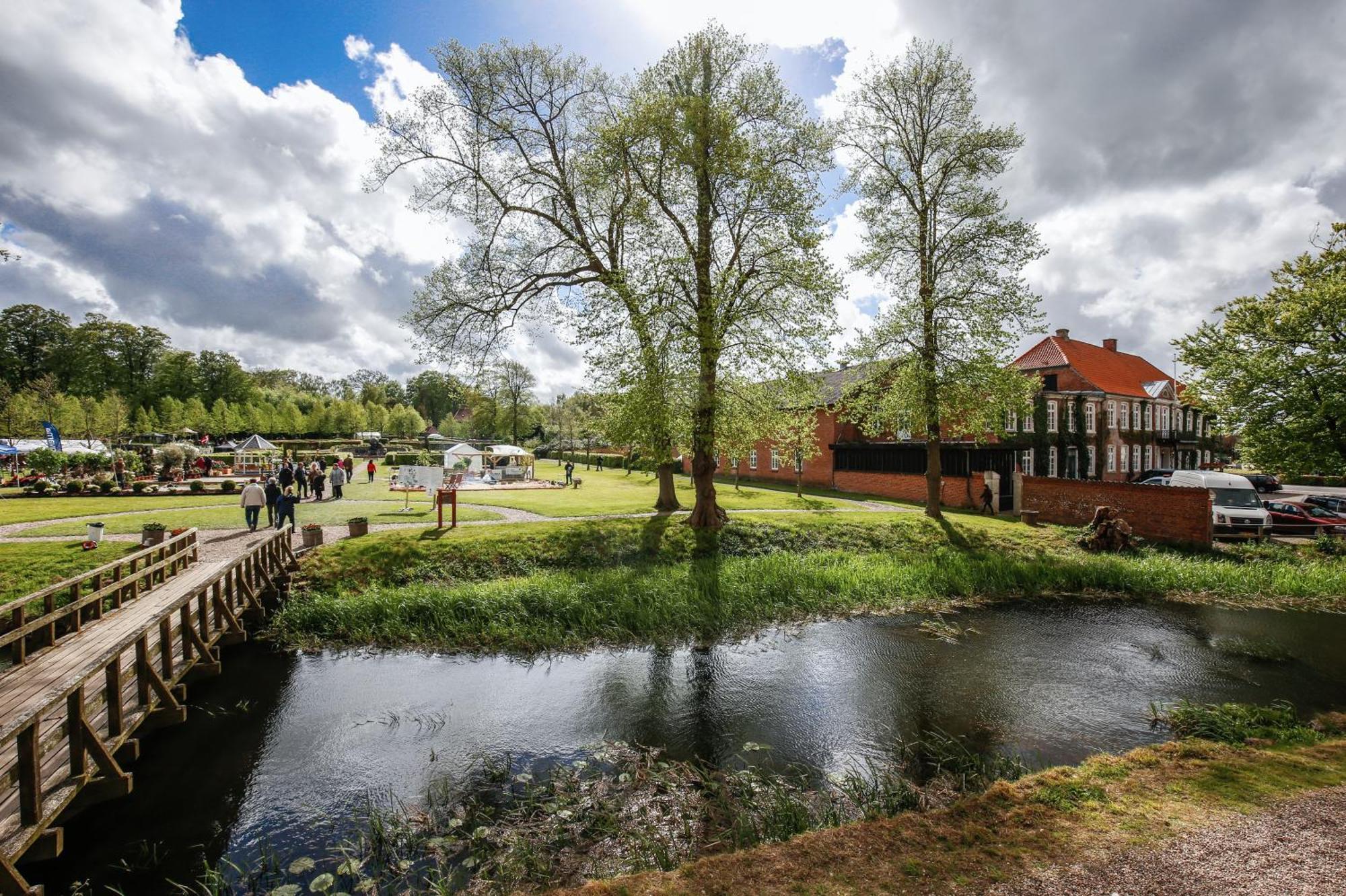 Den Gamle Kro Ved Gram Slot エクステリア 写真